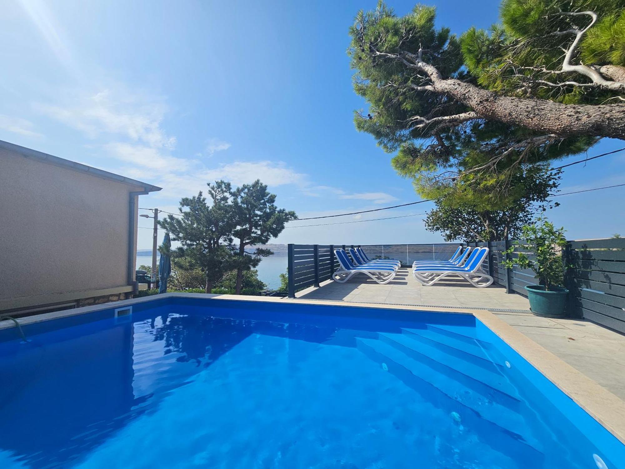 Beachfront House Ivana With Pool - Renovated 2025 Cesarica Bagian luar foto