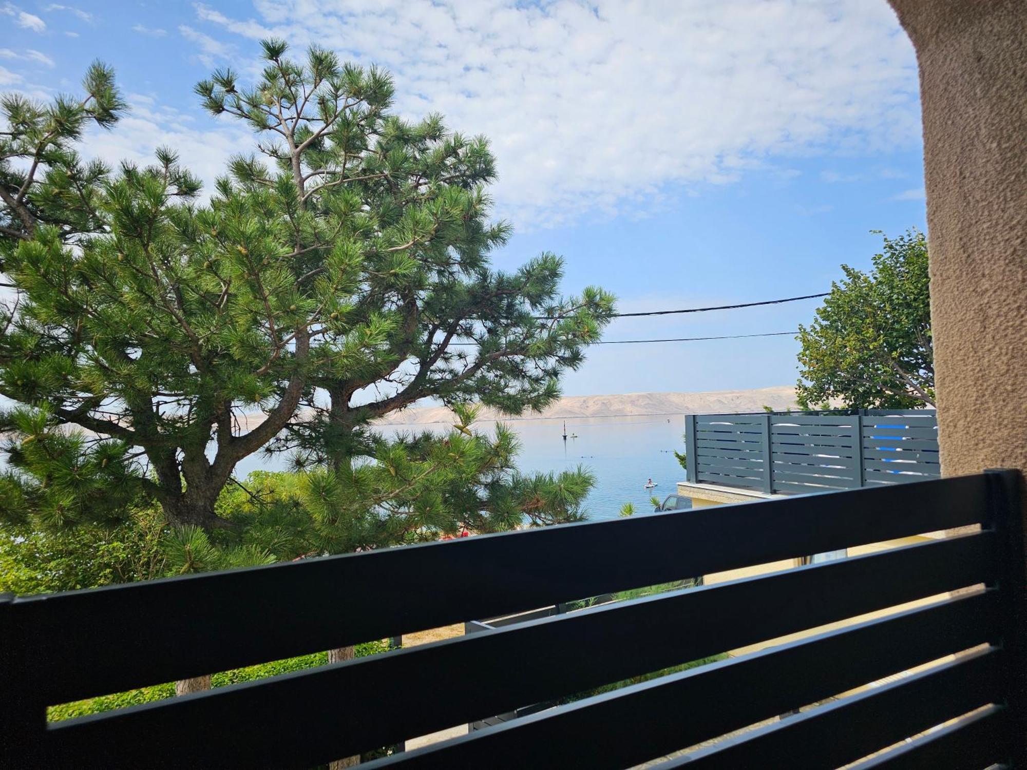 Beachfront House Ivana With Pool - Renovated 2025 Cesarica Bagian luar foto