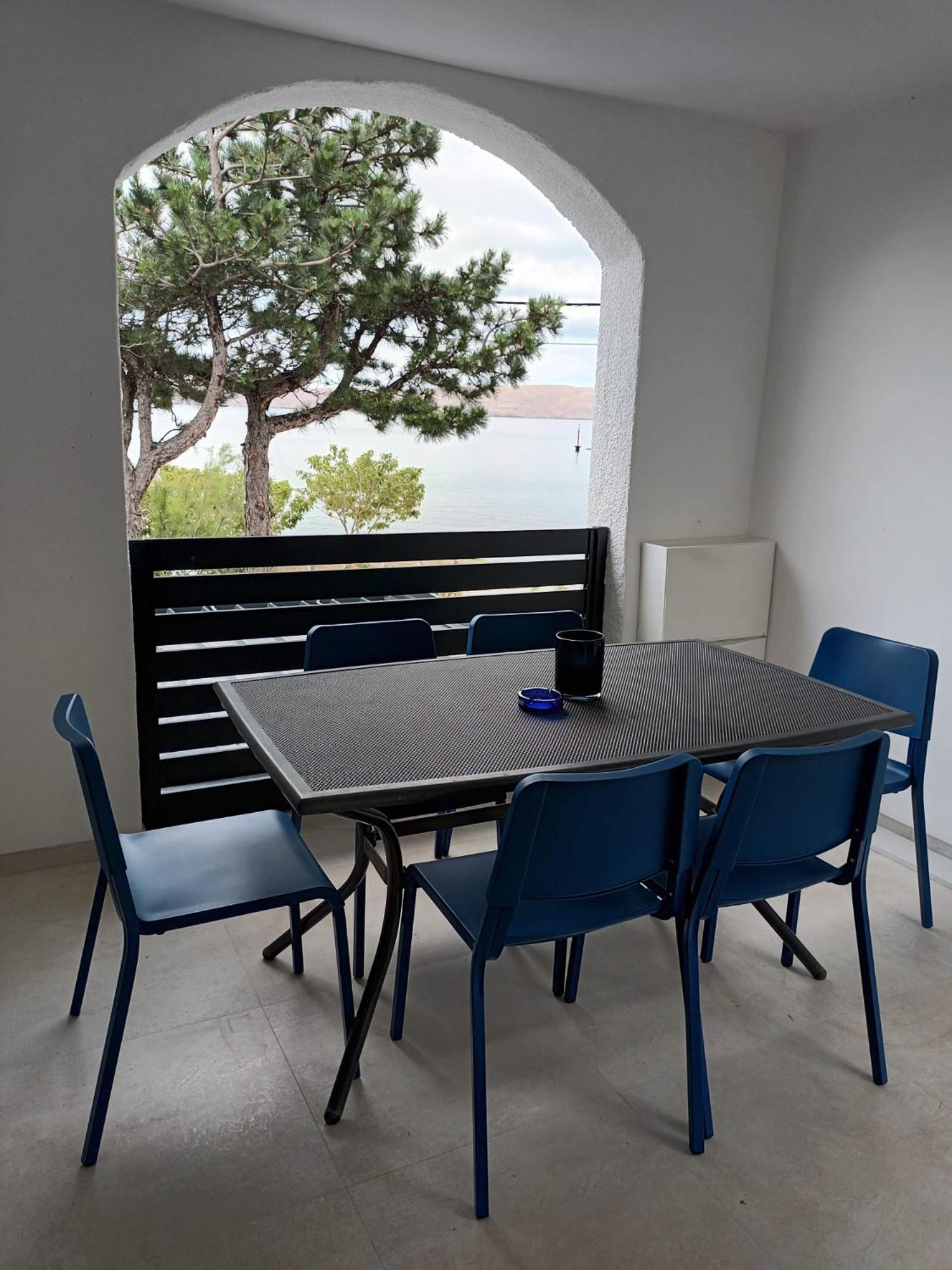 Beachfront House Ivana With Pool - Renovated 2025 Cesarica Bagian luar foto