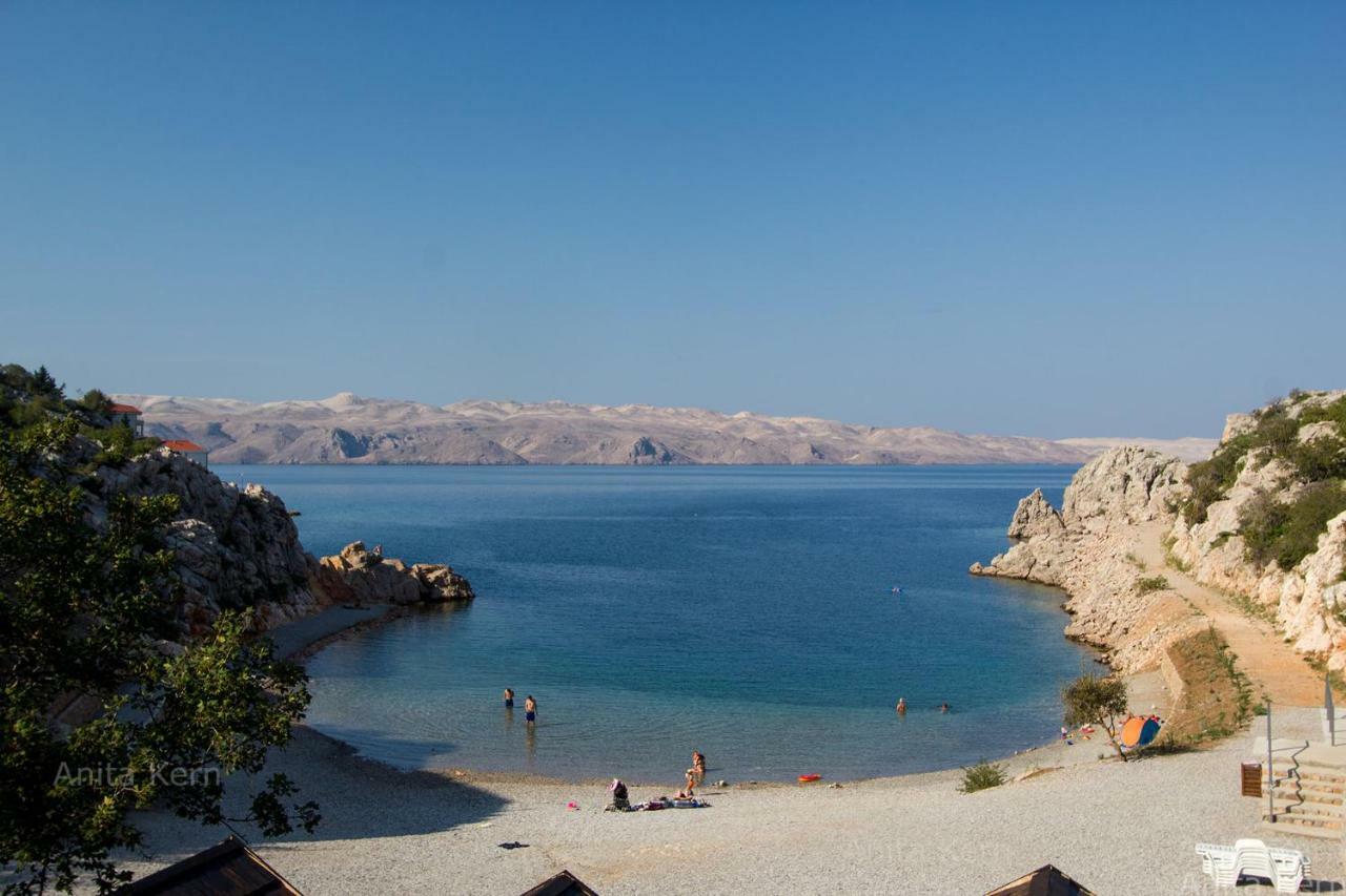 Beachfront House Ivana With Pool - Renovated 2025 Cesarica Bagian luar foto