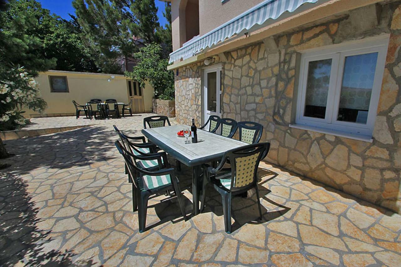 Beachfront House Ivana With Pool - Renovated 2025 Cesarica Bagian luar foto