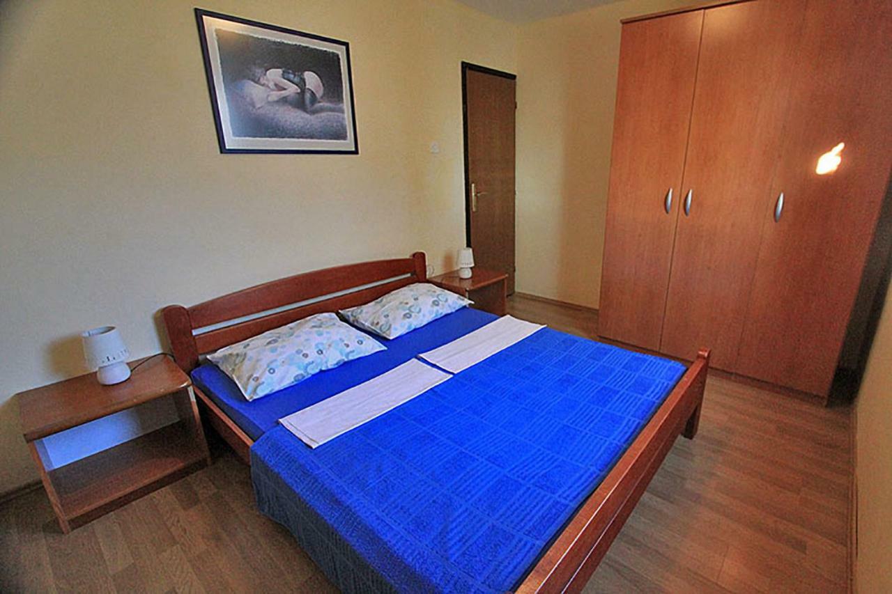 Beachfront House Ivana With Pool - Renovated 2025 Cesarica Bagian luar foto