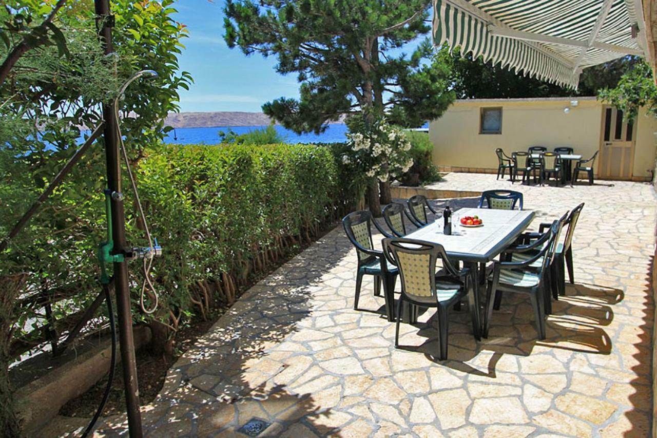Beachfront House Ivana With Pool - Renovated 2025 Cesarica Bagian luar foto