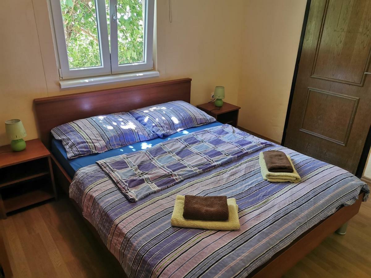 Beachfront House Ivana With Pool - Renovated 2025 Cesarica Bagian luar foto