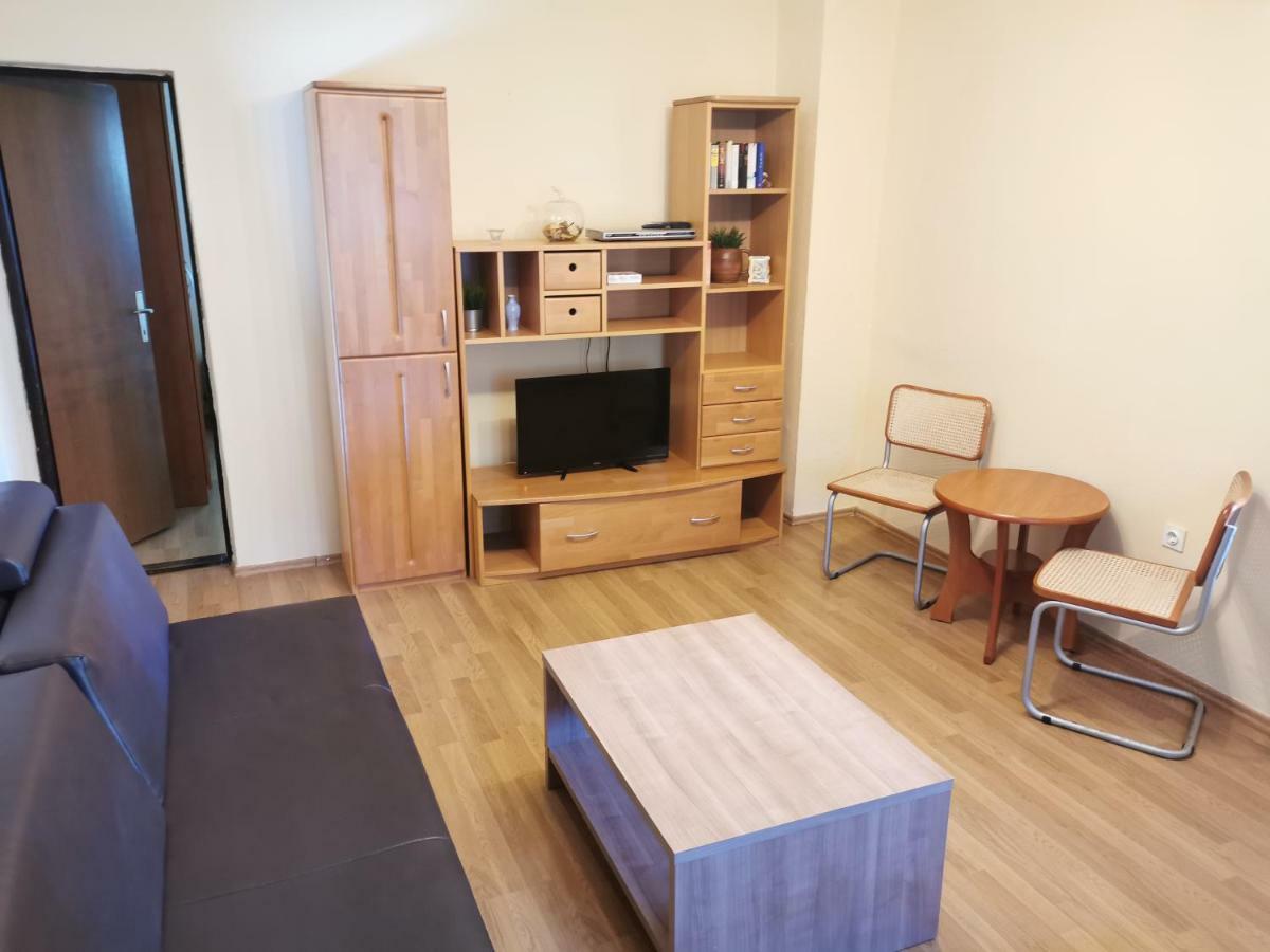 Beachfront House Ivana With Pool - Renovated 2025 Cesarica Bagian luar foto